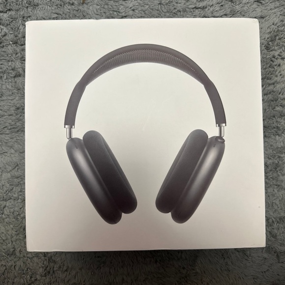 Apple Other - Apple AirPod Max in Dark Blue